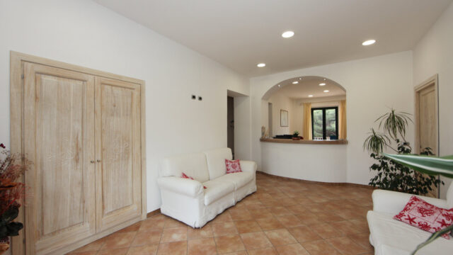 Guest_House_Villabianca_01_GHVB_Reception_rHD