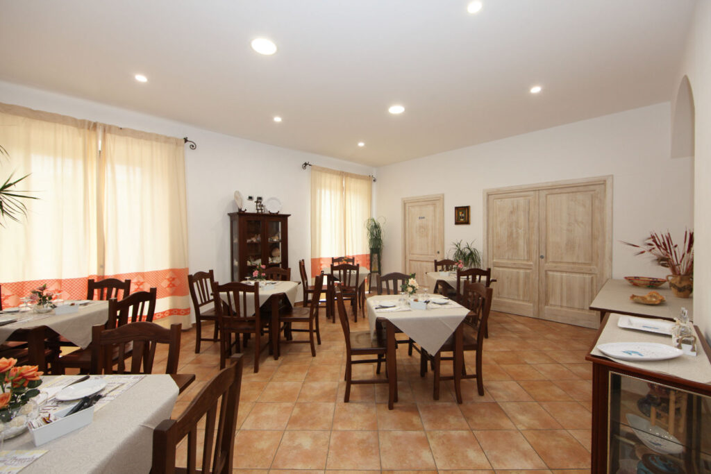 Guest_House_Villabianca_03_GHVB_SalaColazioni_rHD